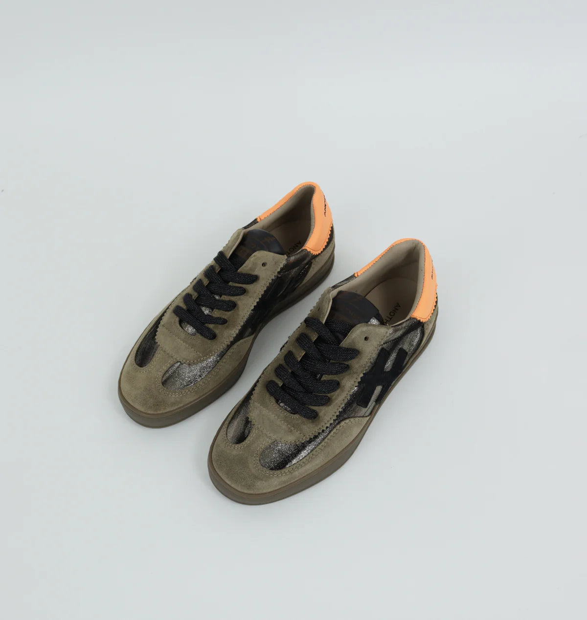 ANOTHER TREND - BABY SILK/ORANGE/VINTAGE METAL